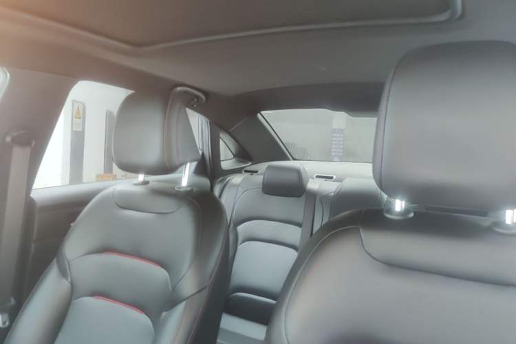 Used Chevrolet Monza 2019 RS 330T Automatic Sporty Edition China VI Standard Headliner
