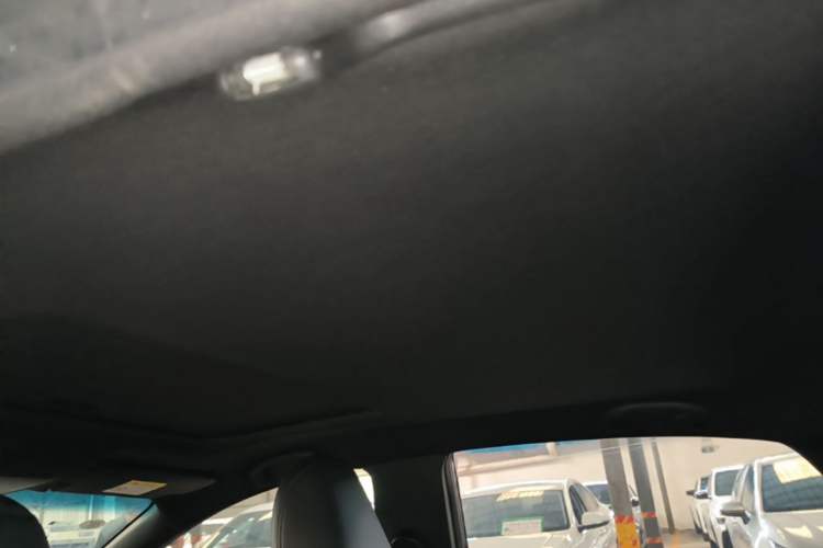 Used Chevrolet Monza 2019 RS 330T Automatic Sporty Edition China VI Standard Headliner