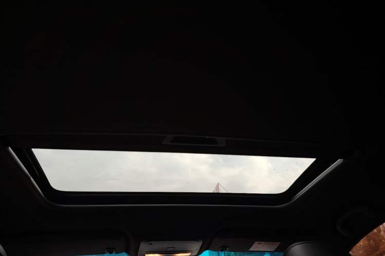 Used Chevrolet Monza 2019 RS 330T Automatic Comfort Edition China VI Standard Headliner