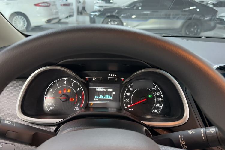Used Chevrolet Monza 2019 Redline 320T Dual-Clutch Joyful Edition China VI Standard Interior 4