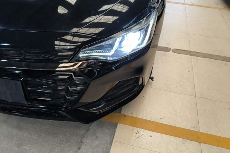 Used Chevrolet Monza 2019 RS 330T Automatic Sporty Edition China VI Standard Left Front Headlight