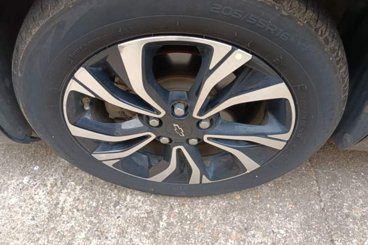 Used Chevrolet Monza 2019 RS 330T Automatic Comfort Edition China VI Standard Left Front Wheel Hub