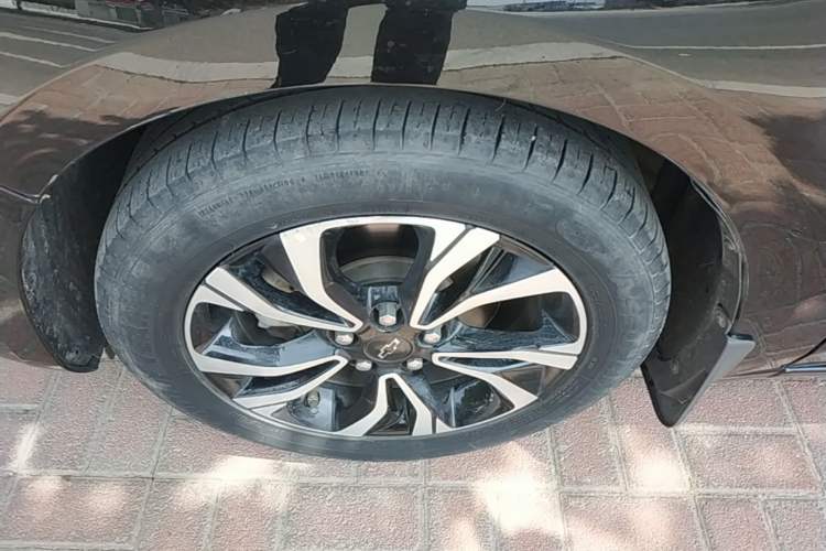 Used Chevrolet Monza 2019 RS 330T Automatic Comfort Edition China VI Standard Left Front Wheel Hub