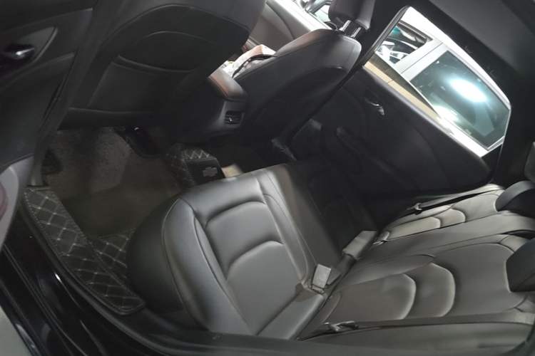 Used Chevrolet Monza 2019 RS 330T Automatic Sporty Edition China VI Standard Left Rear Seat