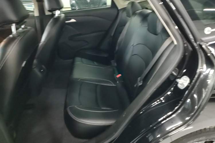 Used Chevrolet Monza 2019 Redline 320T Dual-Clutch Joyful Edition China VI Standard Left Rear Seat