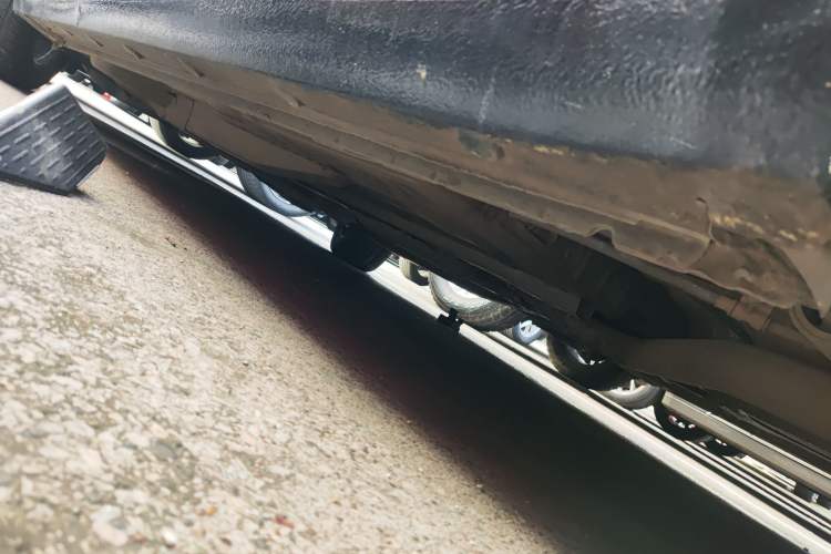 Used Chevrolet Monza 2019 RS 330T Automatic Sporty Edition China VI Standard Left Side Sill