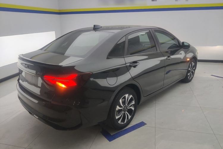 Used Chevrolet Monza 2019 RS 330T Automatic Sporty Edition China VI Standard Rear Right 45 Deg