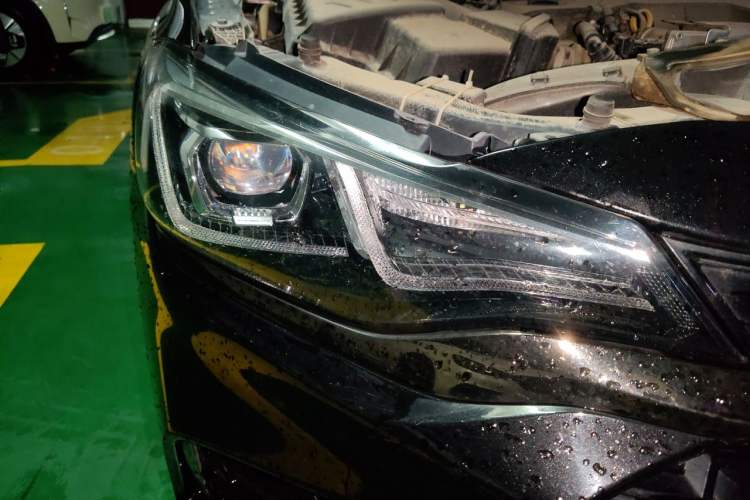 Used Chevrolet Monza 2019 RS 330T Automatic Comfort Edition China VI Standard Right Front Headlight