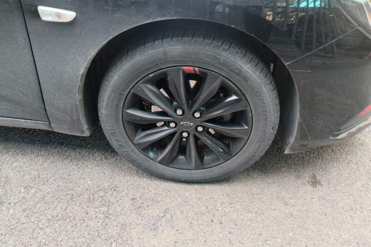Used Chevrolet Monza 2019 Redline 320T Dual-Clutch Joyful Edition China VI Standard Right Front Wheel Hub
