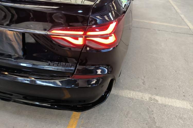 Used Chevrolet Monza 2019 RS 330T Automatic Sporty Edition China VI Standard Right Rear Taillight