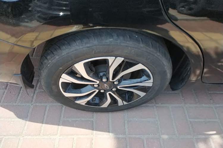 Used Chevrolet Monza 2019 RS 330T Automatic Comfort Edition China VI Standard Right Rear Wheel Hub