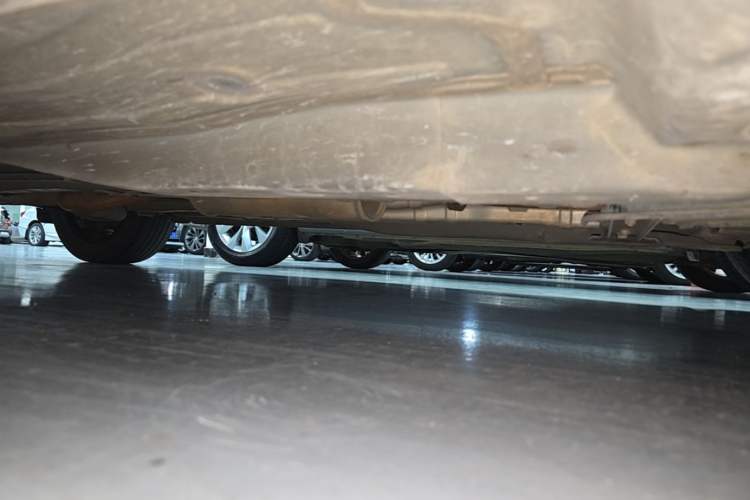 Used Chevrolet Monza 2019 RS 330T Automatic Sporty Edition China VI Standard Right Side Sill