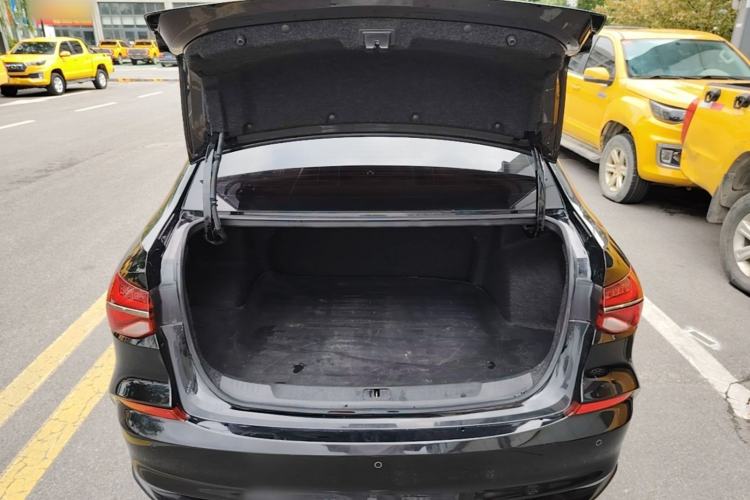 Used Chevrolet Monza 2019 RS 330T Automatic Comfort Edition China VI Standard Trunk