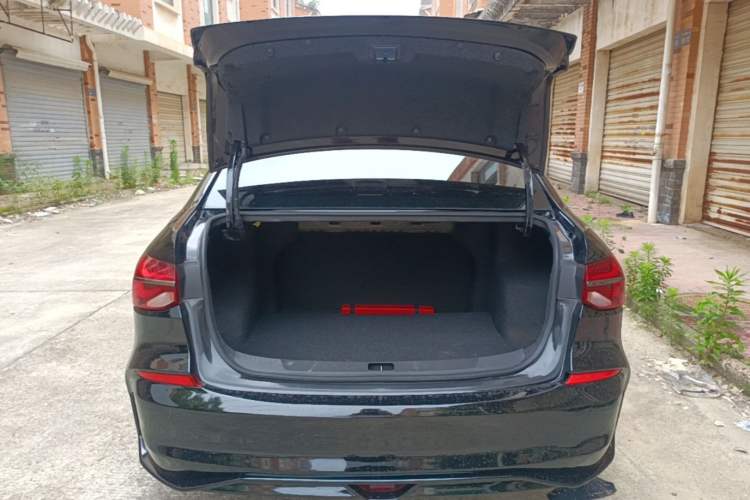 Used Chevrolet Monza 2019 RS 330T Automatic Comfort Edition China VI Standard Trunk