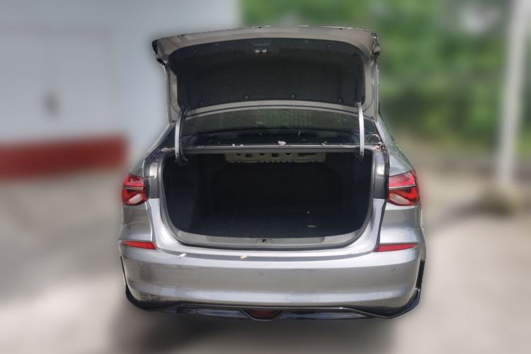 Used Chevrolet Monza 2019 RS 330T Automatic Comfort Edition China VI Standard Trunk