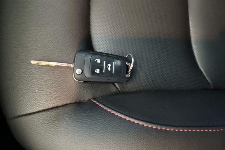 Used Chevrolet Monza 2019 RS 330T Automatic Sporty Edition China VI Standard Vehicle Key
