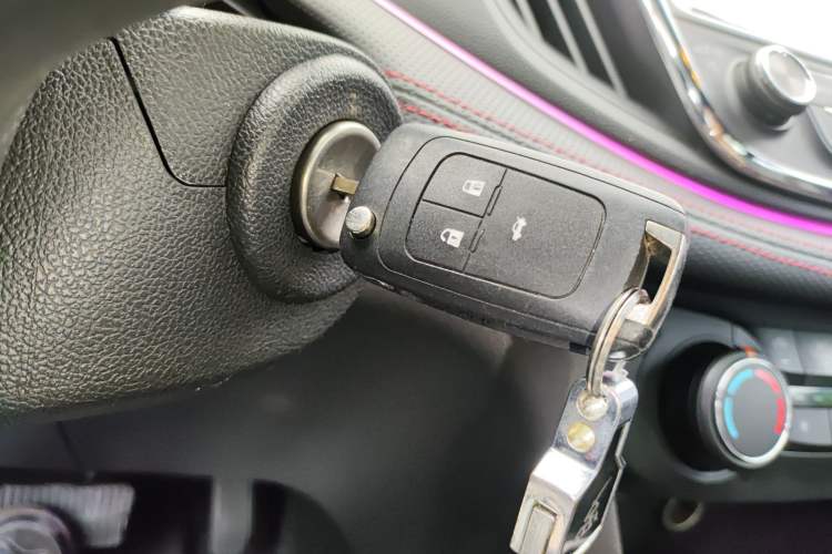 Used Chevrolet Monza 2019 RS 330T Automatic Sporty Edition China VI Standard Vehicle Key