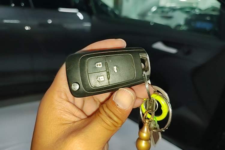 Used Chevrolet Monza 2019 Redline 320T Dual-Clutch Joyful Edition China VI Standard Vehicle Key