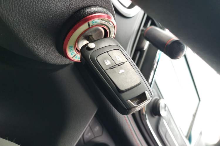 Used Chevrolet Monza 2019 RS 330T Automatic Comfort Edition China VI Standard Vehicle Key