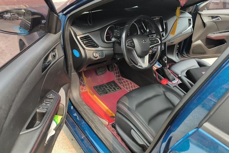 Used Chevrolet Monza 2019 RS 330T Automatic Comfort Edition China VI Standard Driver Seat