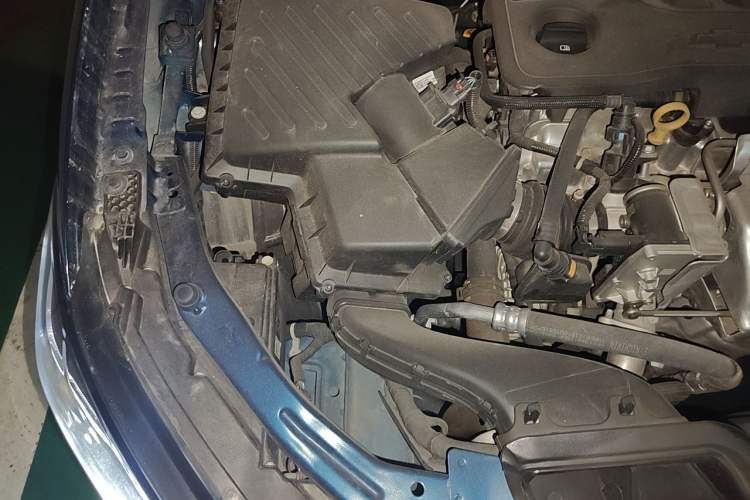 Used Chevrolet Monza 2019 RS 330T Automatic Comfort Edition China VI Standard Engine Bay Right