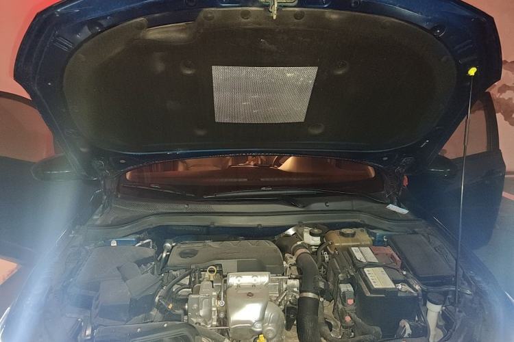 Used Chevrolet Monza 2019 RS 330T Automatic Comfort Edition China VI Standard Engine Bay