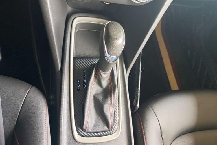 Used Chevrolet Monza 2019 RS 330T Automatic Comfort Edition China VI Standard Gear Lever