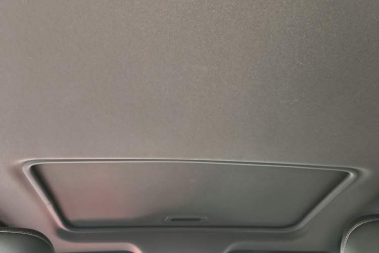 Used Chevrolet Monza 2019 RS 330T Automatic Comfort Edition China VI Standard Headliner