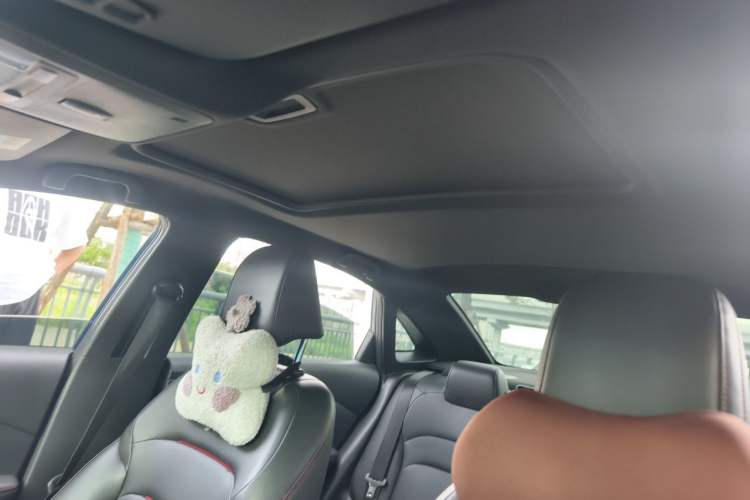 Used Chevrolet Monza 2019 RS 330T Automatic Comfort Edition China VI Standard Headliner