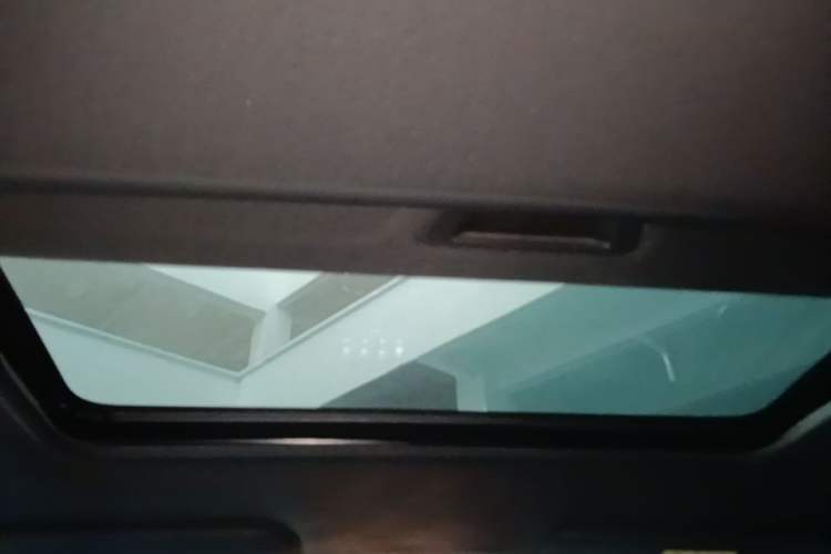 Used Chevrolet Monza 2019 RS 330T Automatic Comfort Edition China VI Standard Headliner