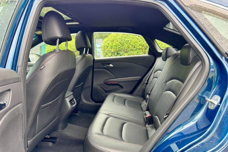 Used Chevrolet Monza 2019 RS 330T Automatic Comfort Edition China VI Standard Interior 4