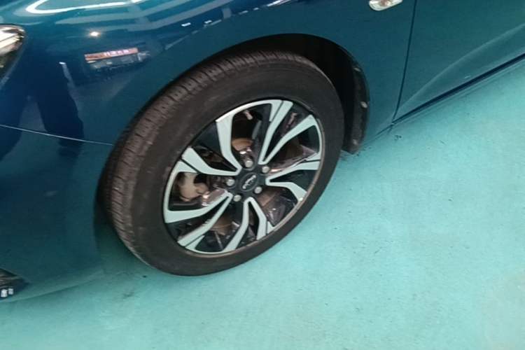 Used Chevrolet Monza 2019 RS 330T Automatic Comfort Edition China VI Standard Left Front Wheel Hub