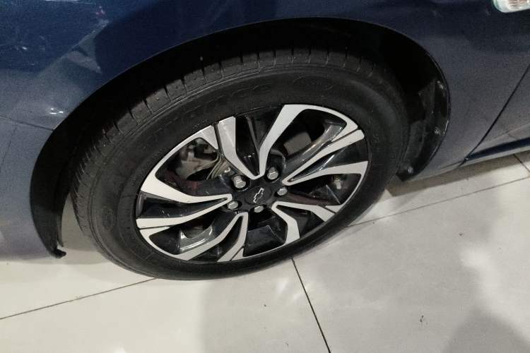 Used Chevrolet Monza 2019 RS 330T Automatic Comfort Edition China VI Standard Left Front Wheel Hub