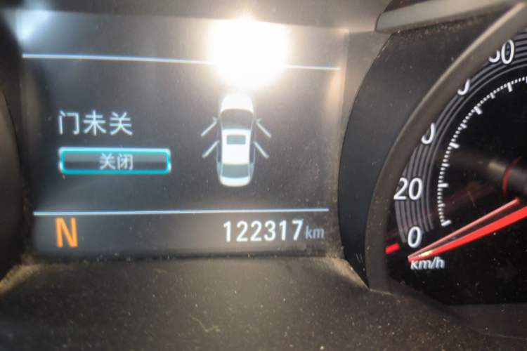 Used Chevrolet Monza 2019 RS 330T Automatic Comfort Edition China VI Standard Odometer Close Up