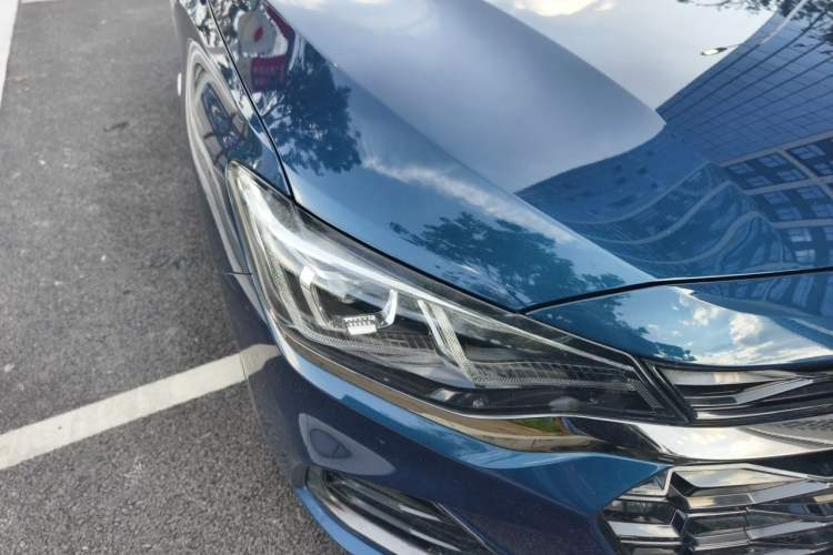 Used Chevrolet Monza 2019 RS 330T Automatic Comfort Edition China VI Standard Right Front Headlight
