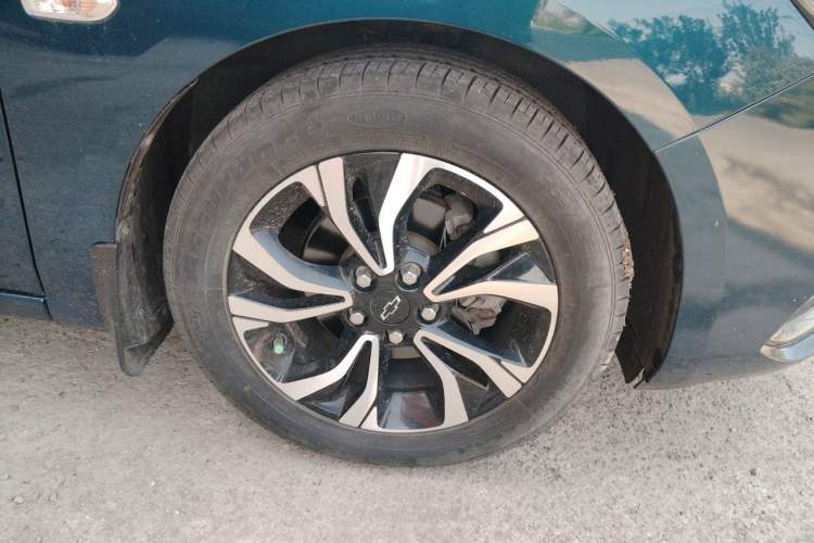 Used Chevrolet Monza 2019 RS 330T Automatic Comfort Edition China VI Standard Right Front Wheel Hub