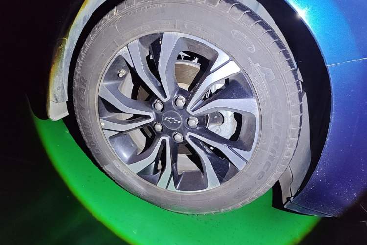 Used Chevrolet Monza 2019 RS 330T Automatic Comfort Edition China VI Standard Right Front Wheel Hub