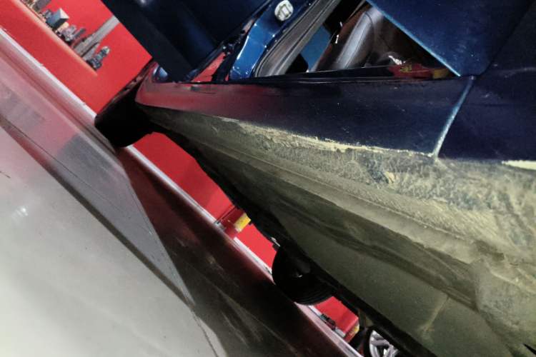Used Chevrolet Monza 2019 RS 330T Automatic Comfort Edition China VI Standard Right Side Sill