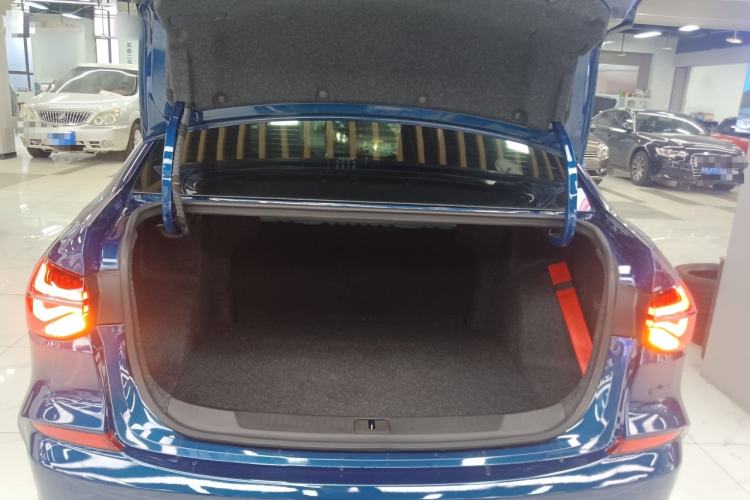 Used Chevrolet Monza 2019 RS 330T Automatic Comfort Edition China VI Standard Trunk