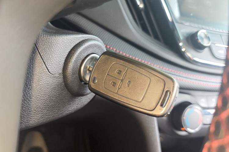 Used Chevrolet Monza 2019 RS 330T Automatic Comfort Edition China VI Standard Vehicle Key
