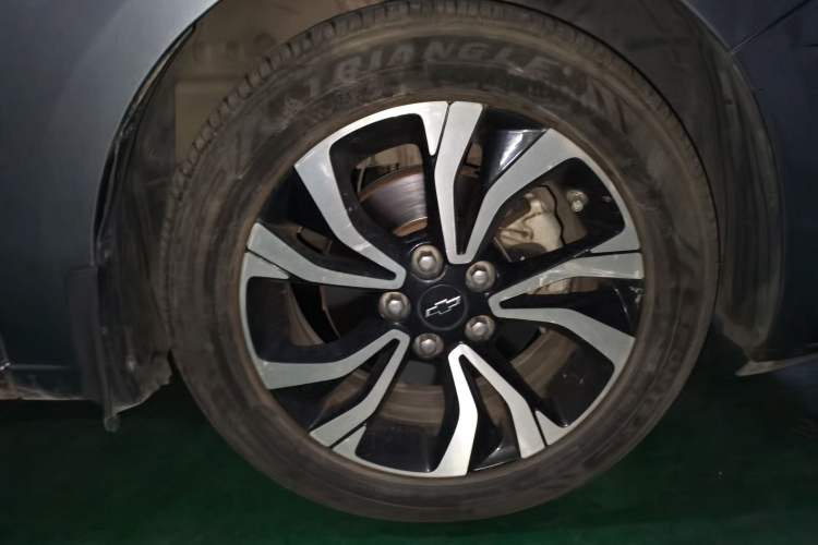Used Chevrolet Monza 2019 RS 330T Automatic Comfort Edition China VI Standard Right Front Wheel Hub