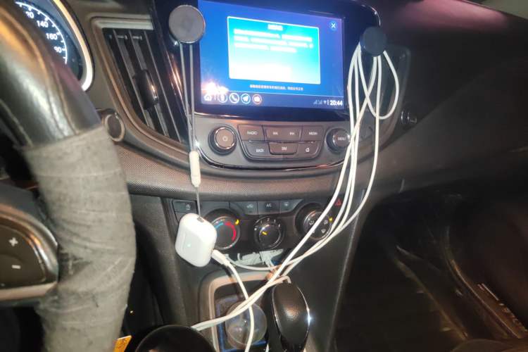 Used Chevrolet Monza 2019 Redline 320T Dual-Clutch Joyful Edition China VI Standard Audio And AC Panel