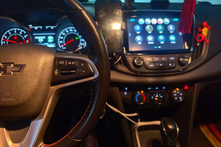 Used Chevrolet Monza 2019 Redline 320T Dual-Clutch Sporty Version China VI Standard Audio And AC Panel