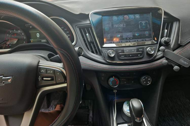 Used Chevrolet Monza 2019 RS 330T Automatic Comfort Edition China VI Standard Audio And AC Panel