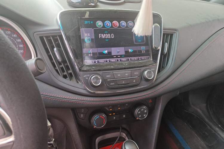 Used Chevrolet Monza 2019 RS 330T Automatic Comfort Edition China VI Standard Audio And AC Panel