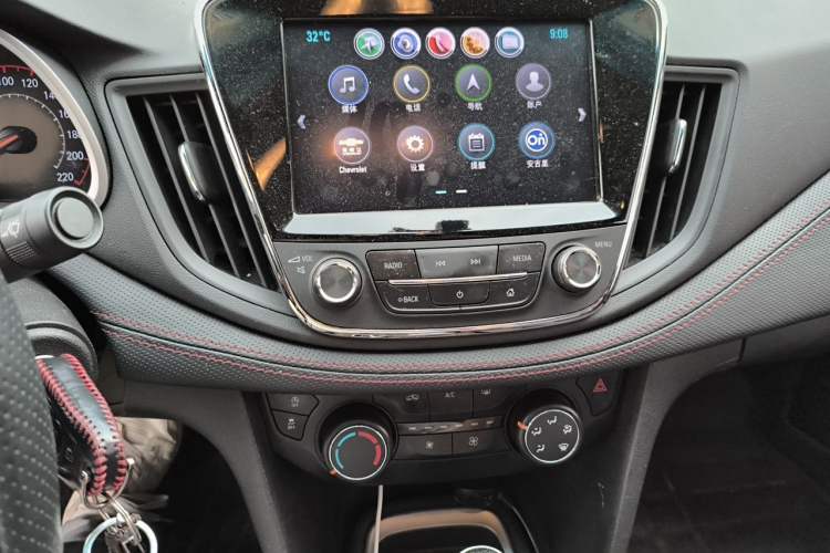 Used Chevrolet Monza 2019 RS 330T Automatic Comfort Edition China VI Standard Audio And AC Panel