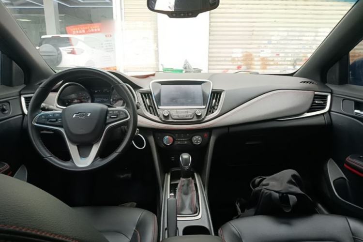 Used Chevrolet Monza 2019 RS 330T Automatic Comfort Edition China VI Standard Center Console