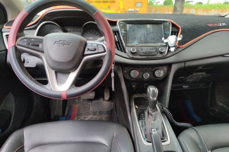 Used Chevrolet Monza 2019 Redline 320T Dual-Clutch Sporty Version China VI Standard Center Console
