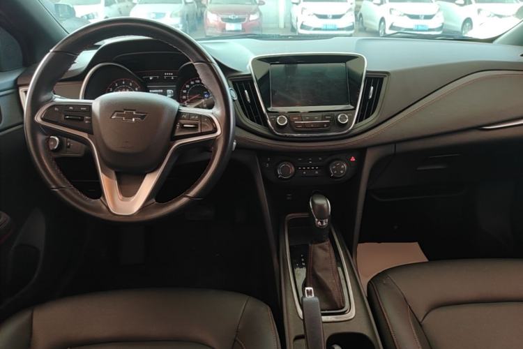 Used Chevrolet Monza 2019 RS 330T Automatic Comfort Edition China VI Standard Center Console