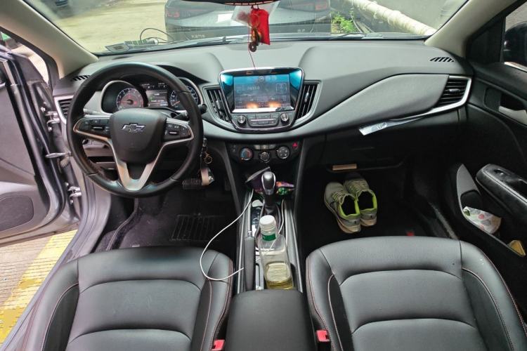 Used Chevrolet Monza 2019 Redline 320T Dual-Clutch Sporty Version China VI Standard Center Console